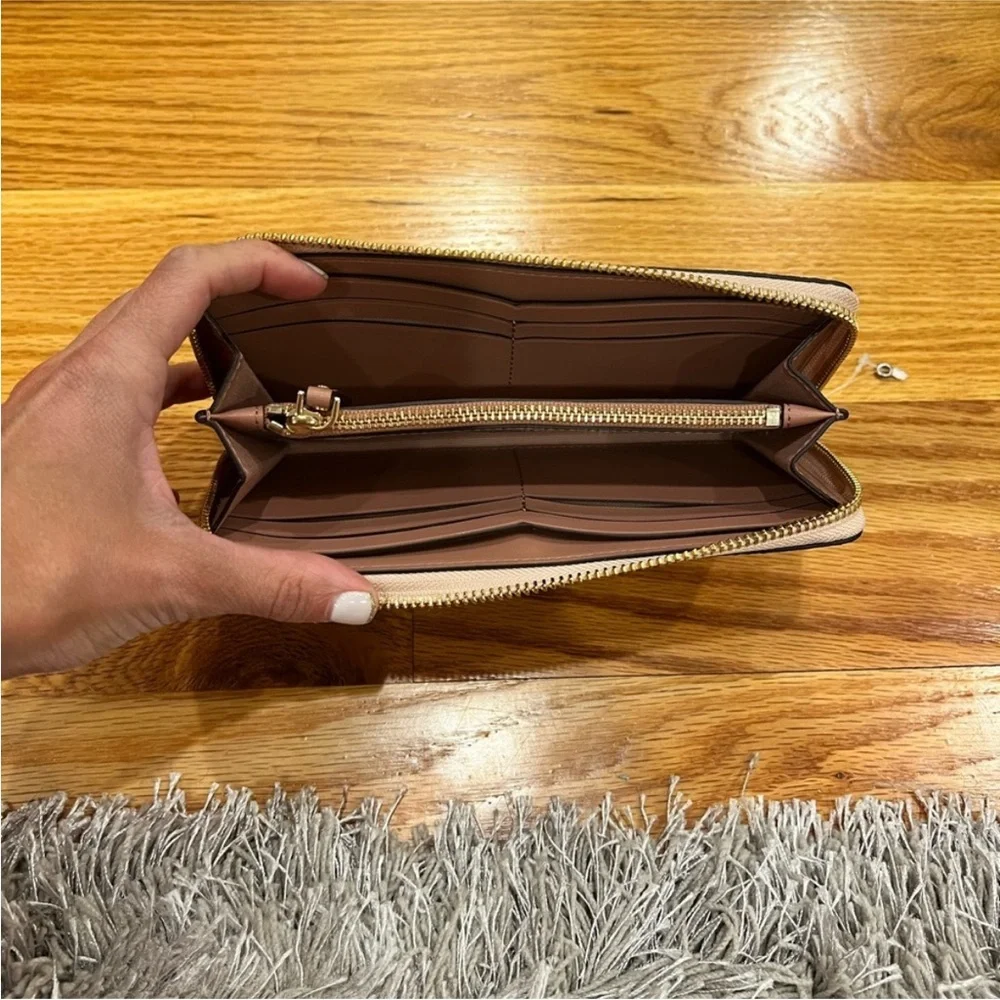 NWOT Kate Spade my wallet